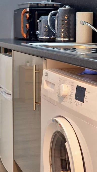Brand New Collection Of Studios Close To Tube Station Londra Esterno foto